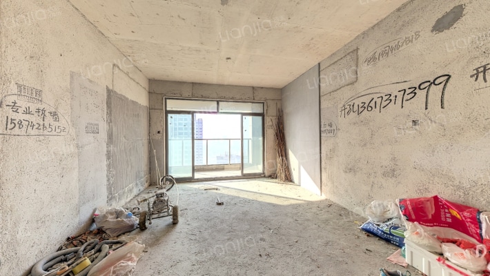 翡翠年华二手房实景图