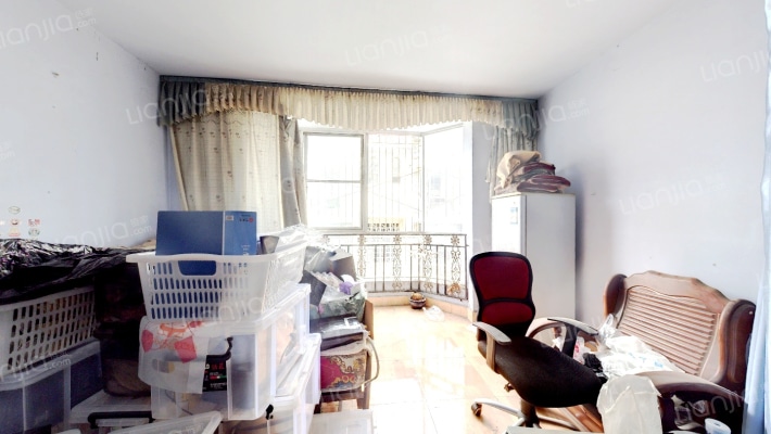 新疆石油花园三期二手房实景图