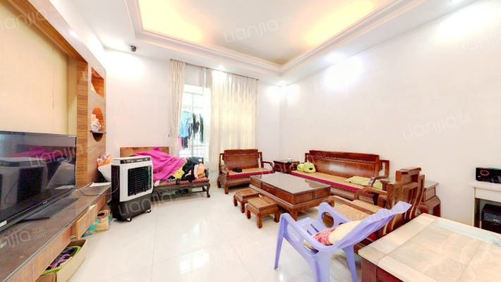 圣狮讯地街二手房实景图