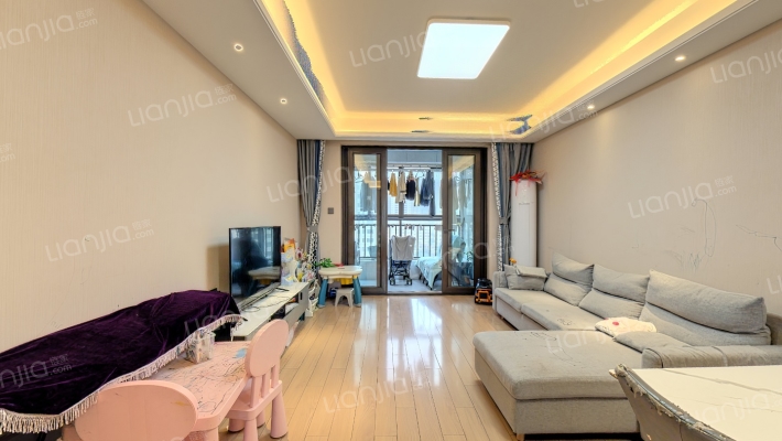 万科城香樟苑二手房实景图