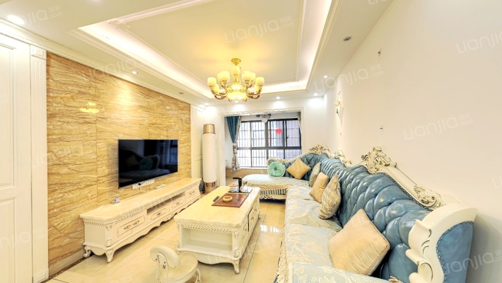 天麓尚层二手房实景图