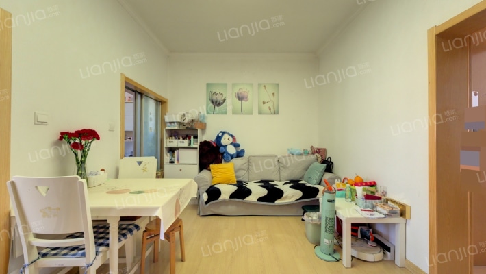 三新村二手房实景图