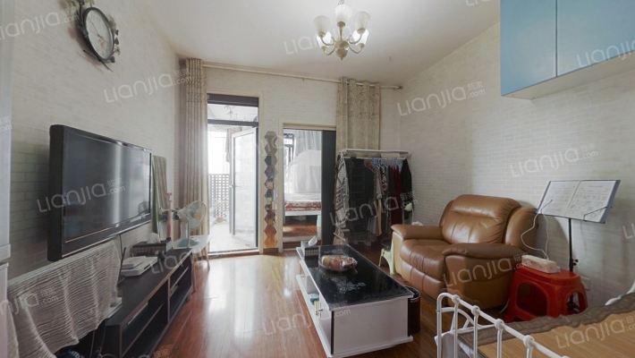 翡翠城四期二手房实景图