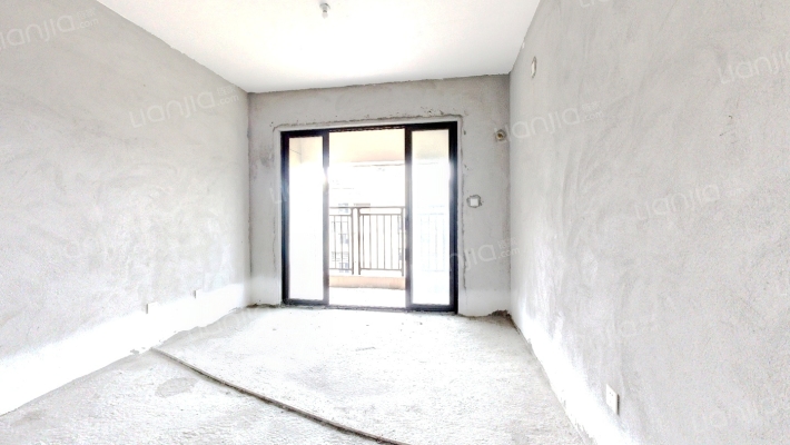 奥园金坭湾二手房实景图