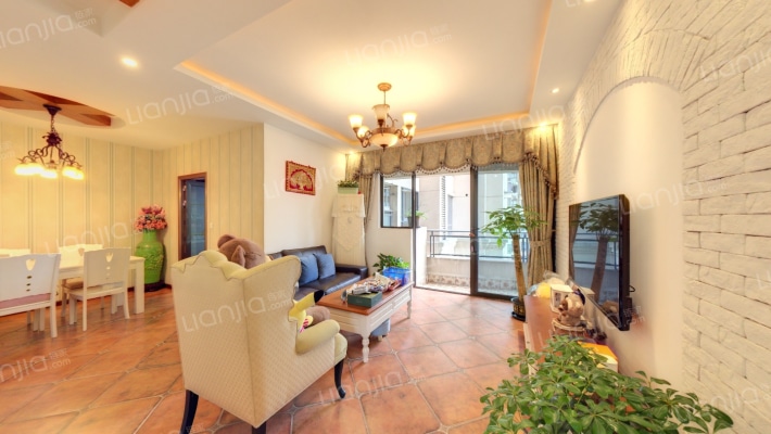 山顶道国宾城二手房实景图