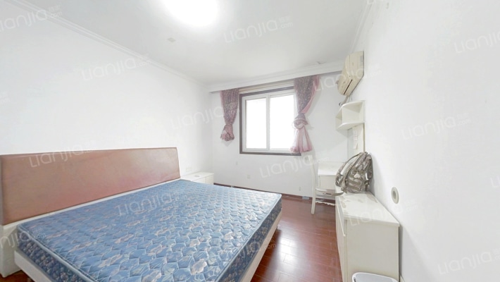 三牌楼大街二手房实景图