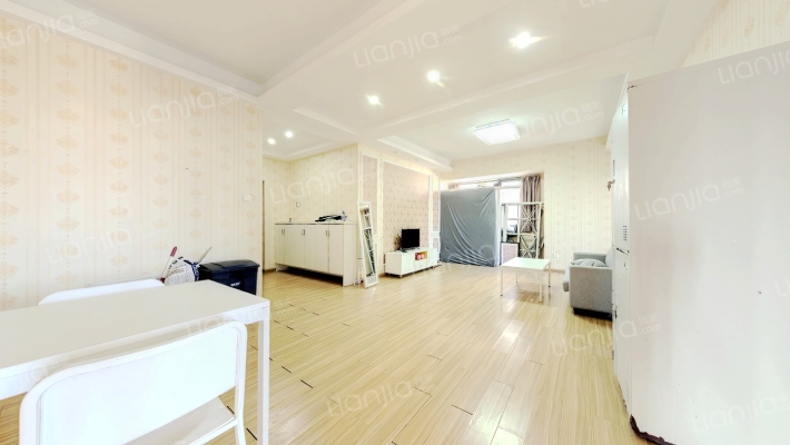 绿地国际金融城二期二手房实景图