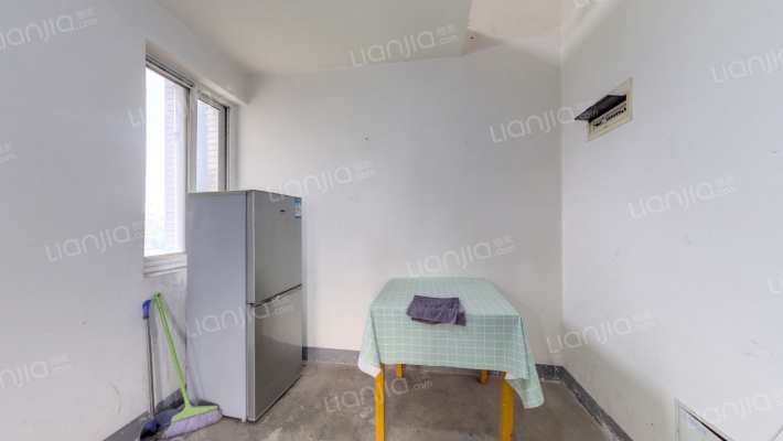 摄山星城步青苑二手房实景图