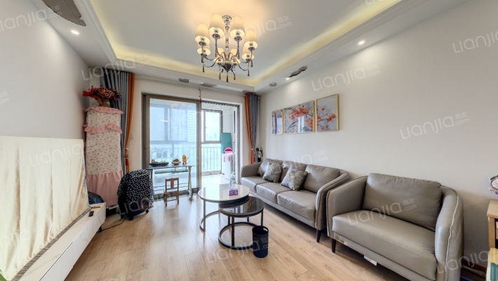 世茂锦绣长江三期二手房实景图