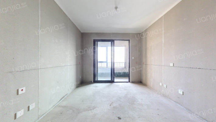 融创城融华园二手房实景图