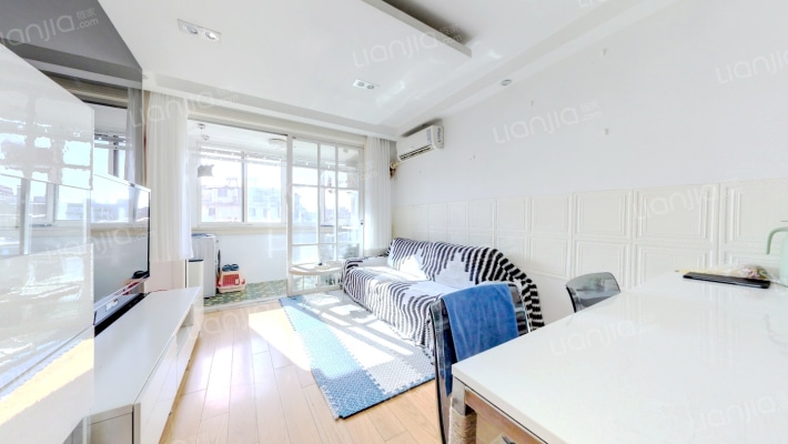 岭南路700弄二手房实景图