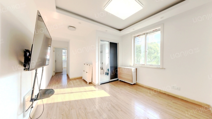 本溪路136弄二手房实景图