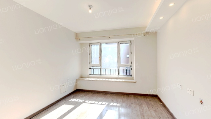 万科城市之光四号地二手房实景图