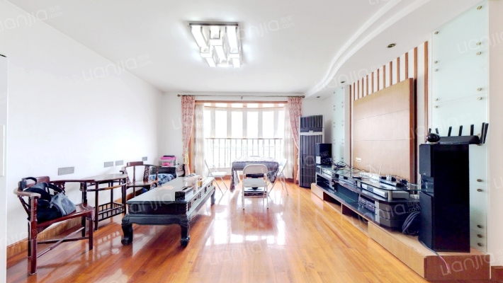 虹口现代公寓二手房实景图