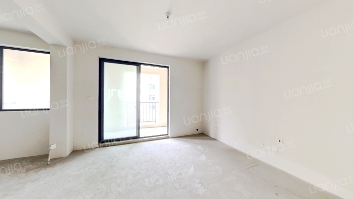 隆溪花园二手房实景图