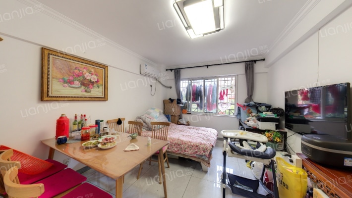 托乐嘉单身公寓二手房实景图