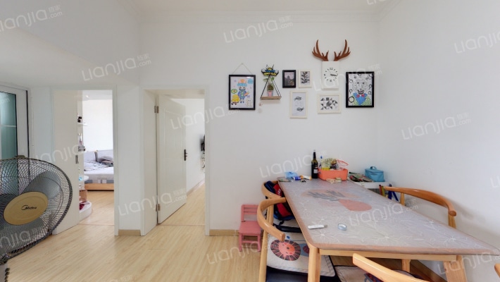 芙阁新村二手房实景图