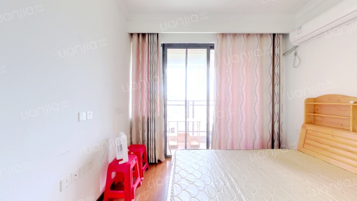 世茂上游墅二期二手房实景图