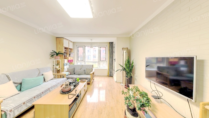 宏发英里蓝湾二手房实景图