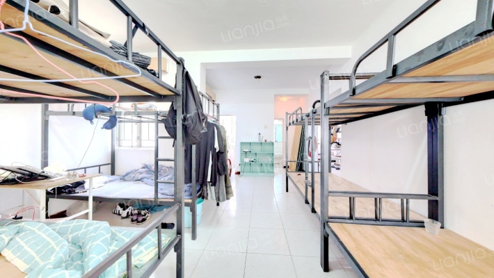 华深公寓二手房实景图