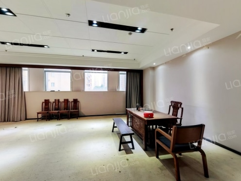 整租·商会大厦 7室1厅 南