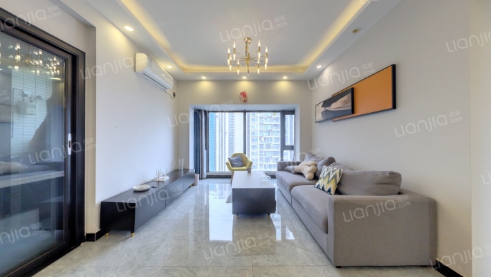 港铁天颂二手房实景图