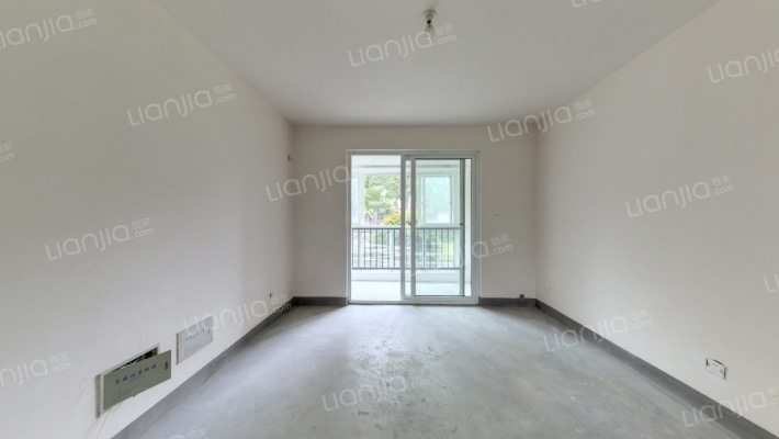 南行达苑二手房实景图