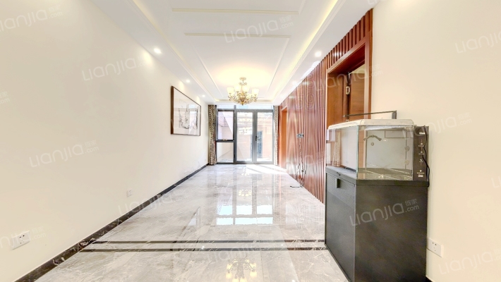 五峰路166号二手房实景图