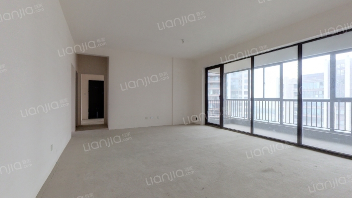 成都长虹天樾 二手房实景图