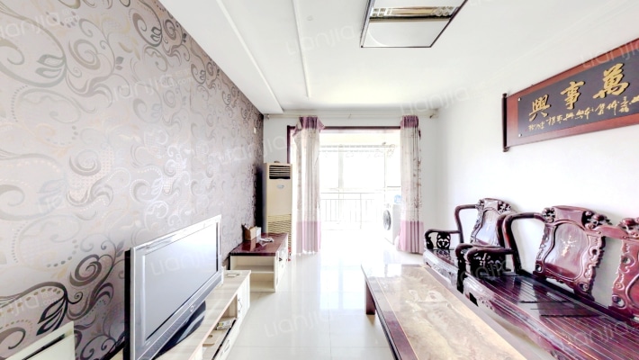 天滋嘉鲤南区二手房实景图