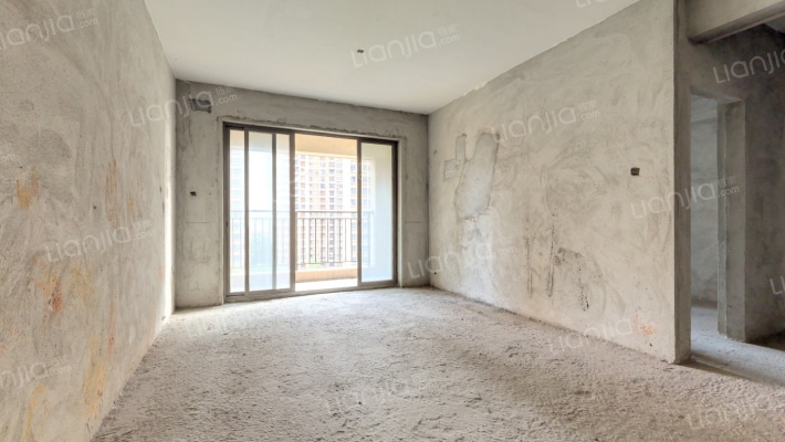 礼顿金御海湾二手房实景图