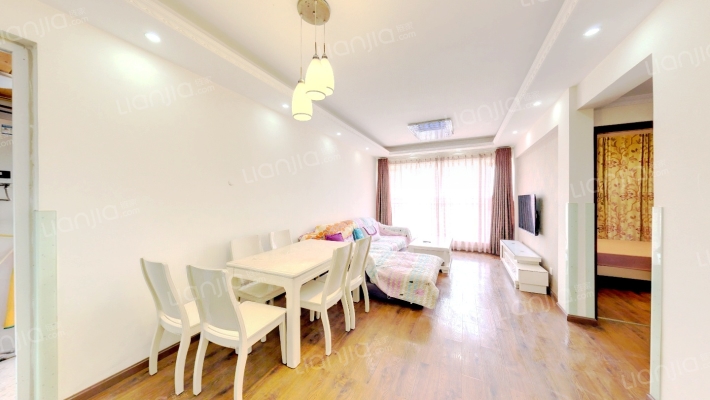 蓝光锦绣城二手房实景图