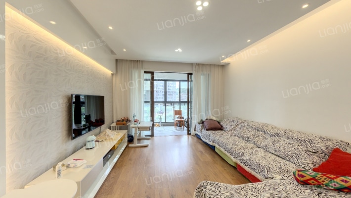 保利溪湖3期二手房实景图