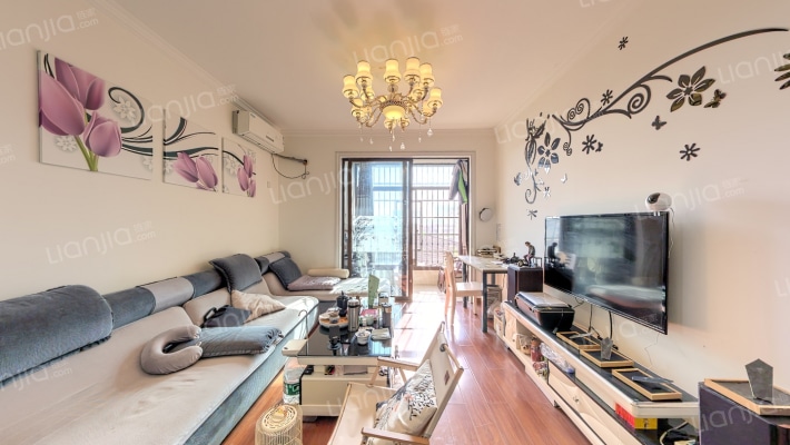 水映加州依云郡二手房实景图