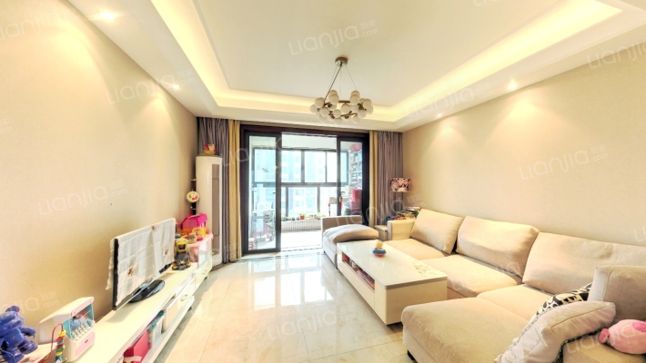 保利紫荆公馆二手房实景图