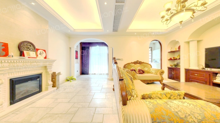 中锐龙湾1号二手房实景图