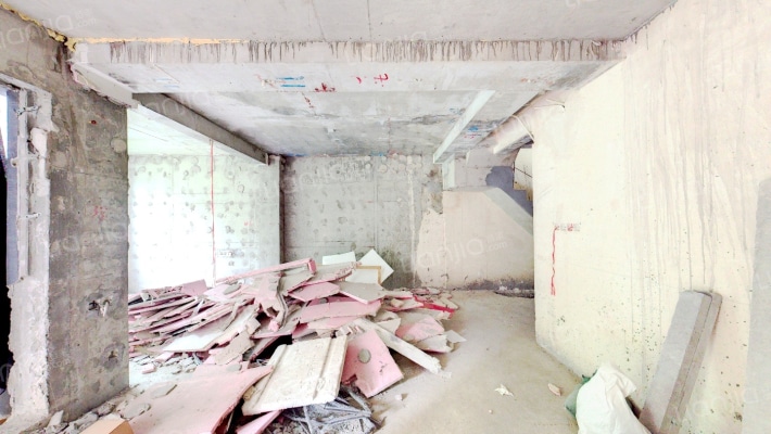 翡翠里溪望二手房实景图