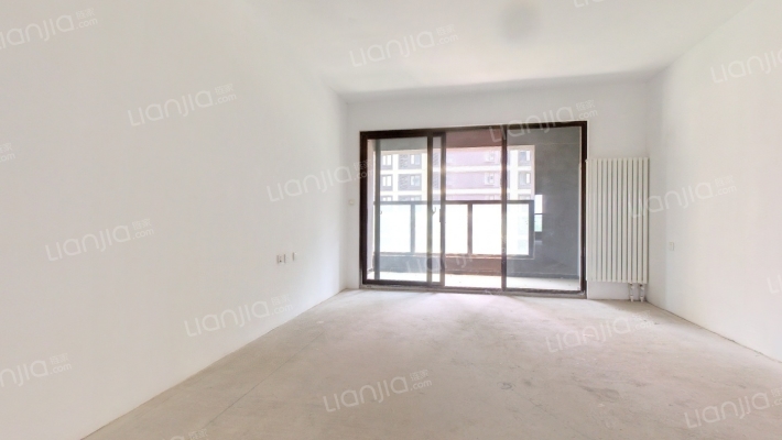 蓝宝湖畔晓风二手房实景图