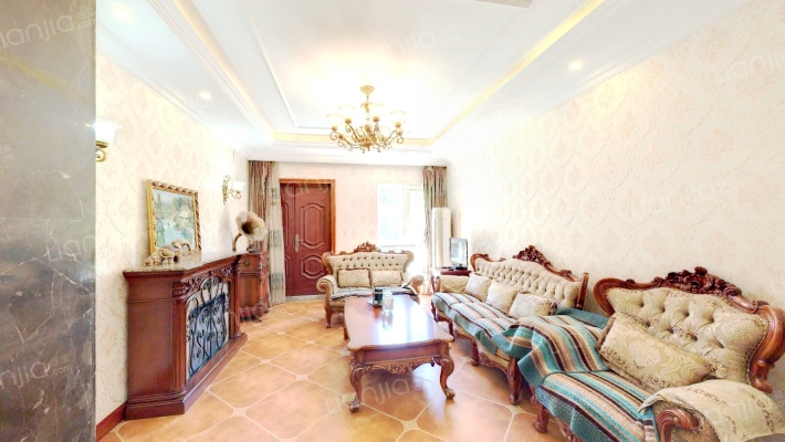 世茂爵世山二手房实景图