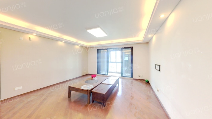 万科西街庭院二手房实景图