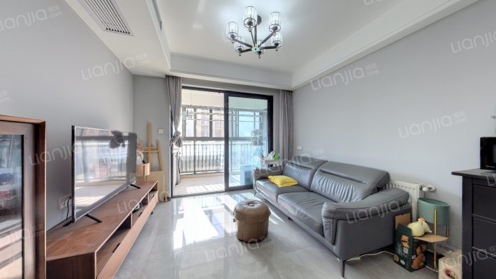 保利香颂一期二手房实景图