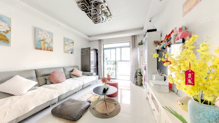 开拓环球世家二手房实景图