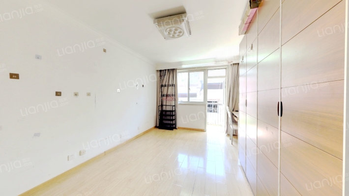 海防村二手房实景图