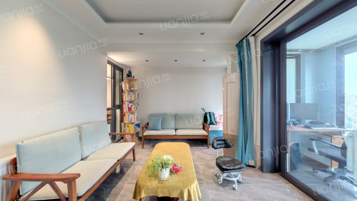 兰湾蒂钒尼二手房实景图