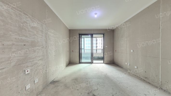 融创城融华园二手房实景图