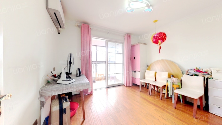 浦泰和天下二期二手房实景图