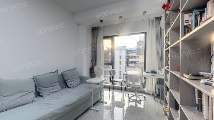 东方美地苑二手房实景图