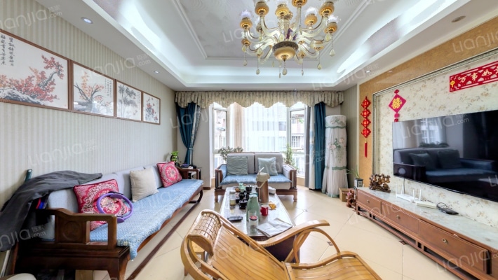 滨河苑小区二手房实景图