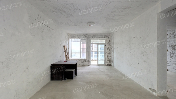 恩威玲珑南域二手房实景图