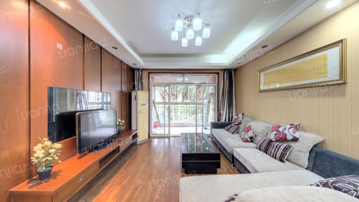 保利香槟花园A区二手房实景图